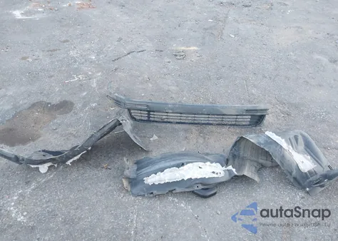 2015 Toyota Highlander Le V6 z USA, uszkodzony, nr VIN 5TDZKRFHXFS077189